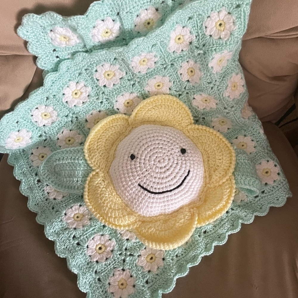 Baby afghan and pillow